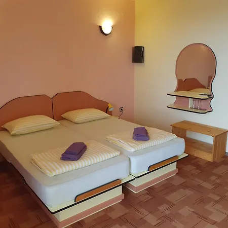 семеен пиер Златни пясъци