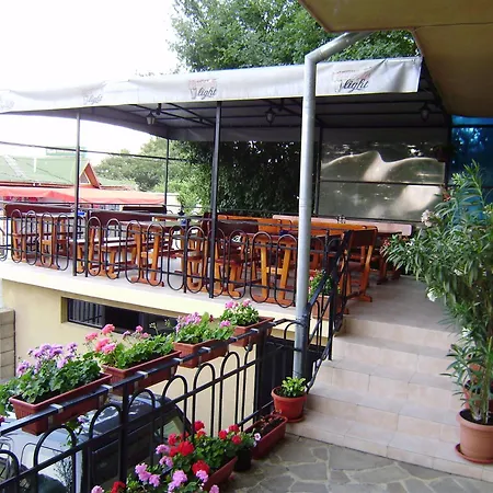 Хотел семеен пиер