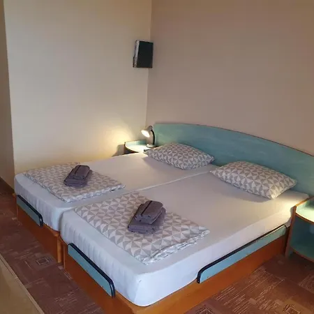 семеен пиер 3* Златни пясъци