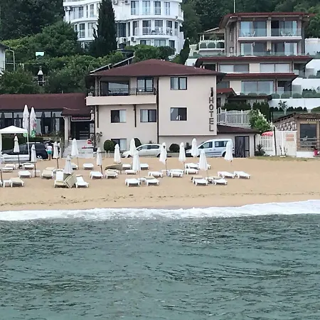 Хотел семеен пиер