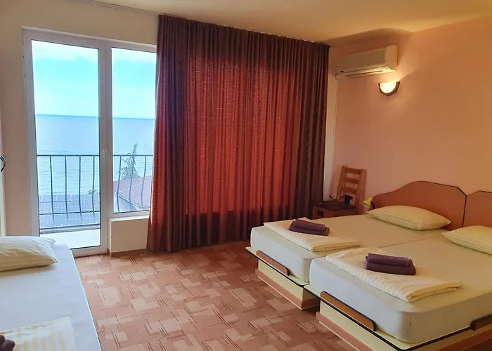 Family Pier Szálloda 3*