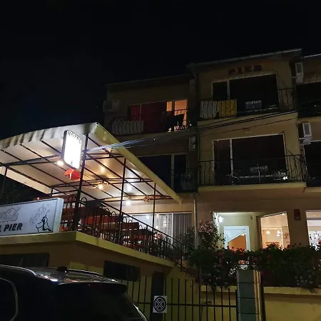 Family Pier Hotel 3*